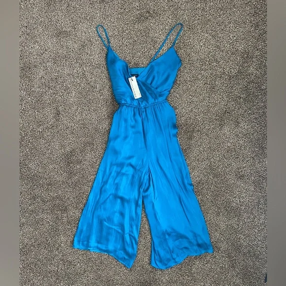 NWT Banana Republic PETITE SATIN WIDE-LEG CROPPED JUMPSUIT Size 4P - Picture 2 of 7